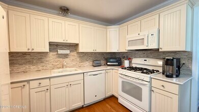 138 10th Ave in Seaside Park, NJ - Building Photo - Building Photo