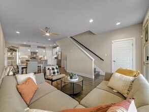 614 M L King Jr Blvd in Grand Prairie, TX - Building Photo - Building Photo