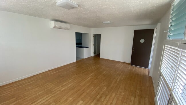 2921 Koali Rd in Honolulu, HI - Foto de edificio - Building Photo