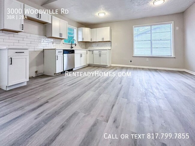 3000 Woodville Rd in Bryan, TX - Building Photo - Building Photo