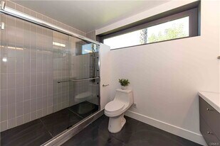 7503 Linley Ln in Los Angeles, CA - Building Photo