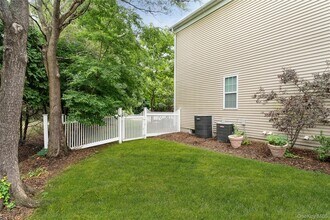 48 Avolet Ct in Mount Sinai, NY - Building Photo - Building Photo