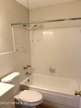 2120 Kingswood Rd in Jacksonville, FL - Building Photo - Building Photo
