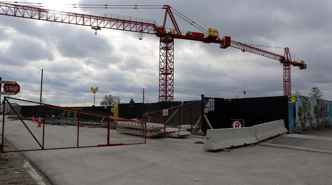 IQ Condominiums Phase II- Towers A & B in Toronto, ON - Building Photo - Building Photo