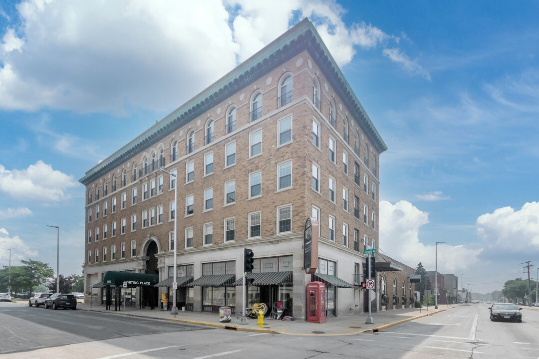 Whiting Place Apartments in Stevens Point, WI - Building Photo