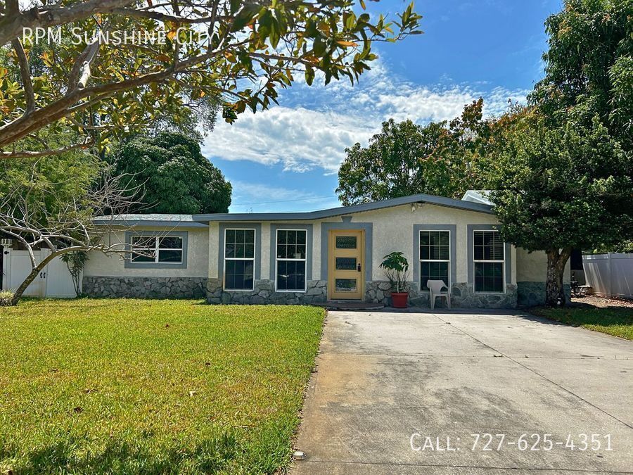 10282-10262 62nd Ter in Seminole, FL - Building Photo