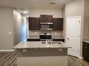 454 S Longbranch Dr in Maize, KS - Foto de edificio - Building Photo