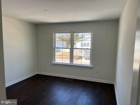 13499 Damar Dr in Philadelphia, PA - Building Photo