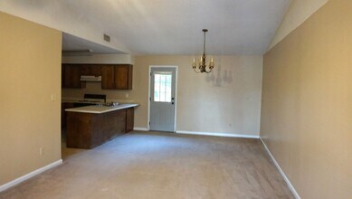 3702 Mulligan Rd Cir in Valdosta, GA - Foto de edificio - Building Photo