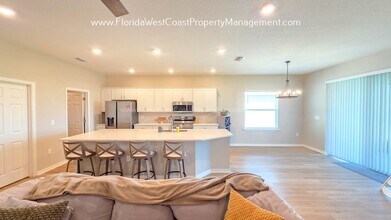 6716 162nd Pl E in Parrish, FL - Building Photo - Building Photo