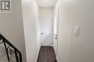 51 Grandfield St in Hamilton, ON - Building Photo - Building Photo