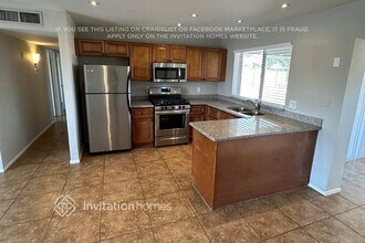 19231 N 17th Dr in Phoenix, AZ - Foto de edificio - Building Photo