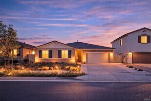 1001 Pomelo Ave in Redlands, CA - Building Photo