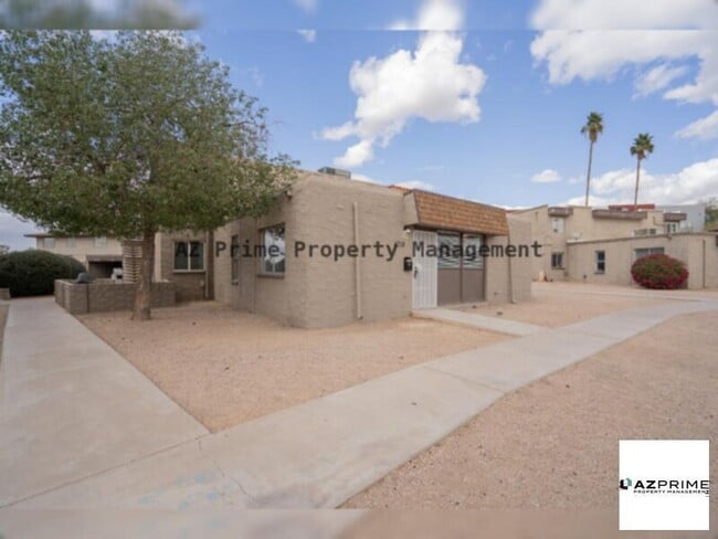 property at 4719 E Belleview St
