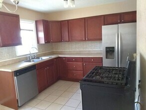 1647 N Pennsylvania Ave in Wichita, KS - Building Photo - Building Photo