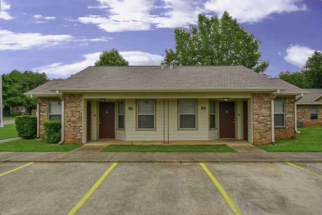 property at 1308 Jacksonville Dr