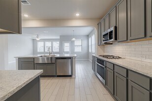 3002 Roberta Sue Dr in Missouri City, TX - Building Photo