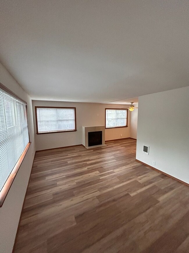 property at 4210 SW Hinds St