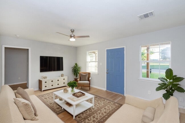 property at 3707 Meadowlake Rd