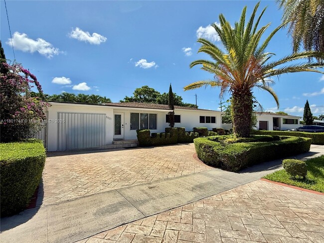 property at 5321 SW 89th Ct