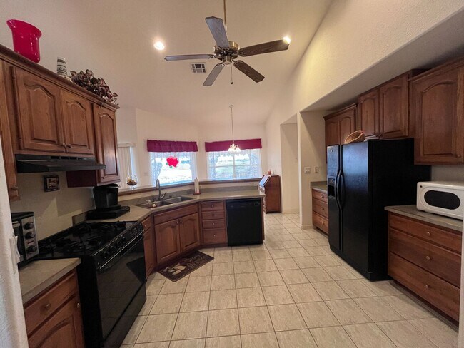 3635 Paradise Ln in Las Cruces, NM - Building Photo - Building Photo