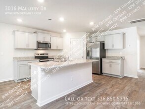 3016 Mallory Dr in Haw River, NC - Building Photo - Building Photo