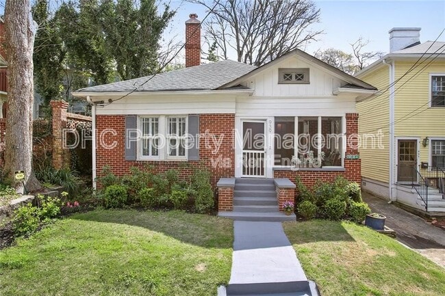 property at 939 Euclid Ave NE