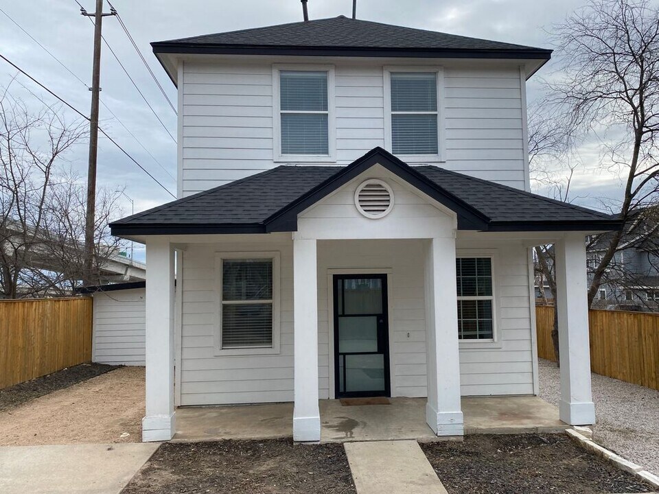 7617 Carver Ave in Austin, TX - Foto de edificio