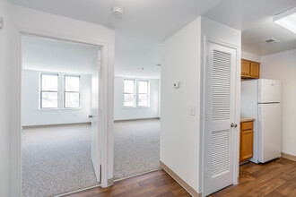 Landmark Apartments in Baltimore, MD - Building Photo - Interior Photo