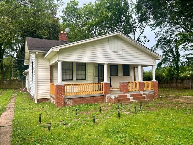 property at 6 E 19th St