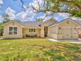 1269 Lavaca in Canyon Lake, TX - Building Photo
