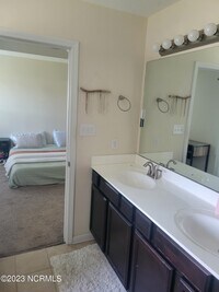 140 Cavalier Dr photo'