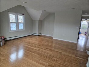 25 Andrews Ave in West Warwick, RI - Building Photo - Building Photo