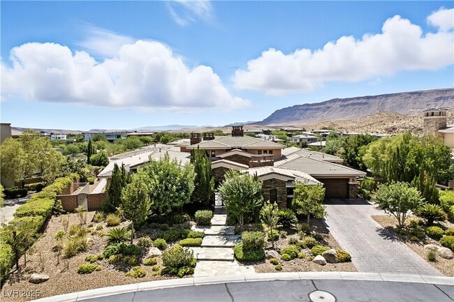 property at 23 Quiet Moon Ln