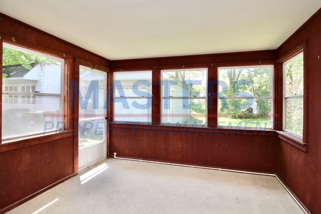 property at 718 Elm St