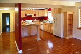 11912-11911 11th Pl SW in Seattle, WA - Building Photo - Building Photo