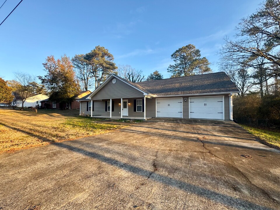 208 Ohara Dr in Albertville, AL - Building Photo