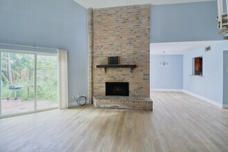 6911 Pouter Dr in Houston, TX - Building Photo - Building Photo