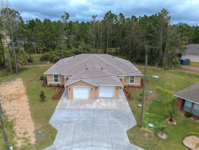 8 Linden Pl in Palm Coast, FL - Building Photo - Building Photo
