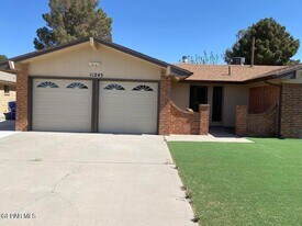 11245 Quintana Dr in El Paso, TX - Building Photo