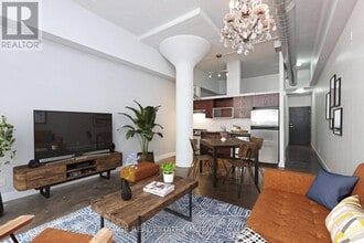 233 Carlaw Ave in Toronto, ON - Building Photo - Building Photo