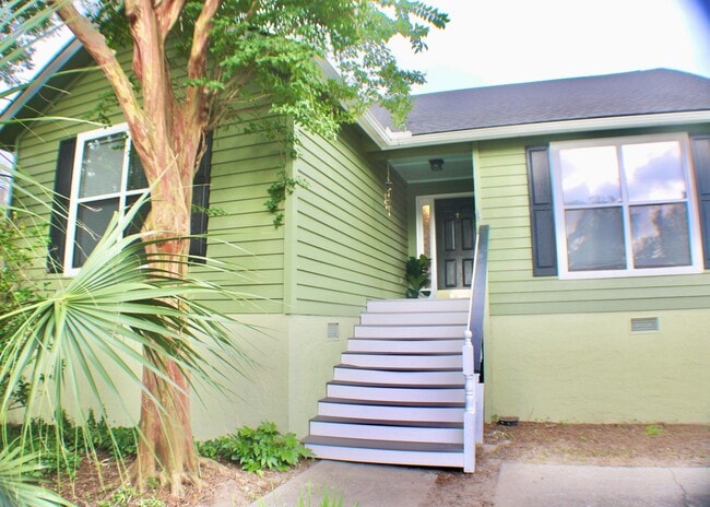 property at 1529 Barquentine Dr
