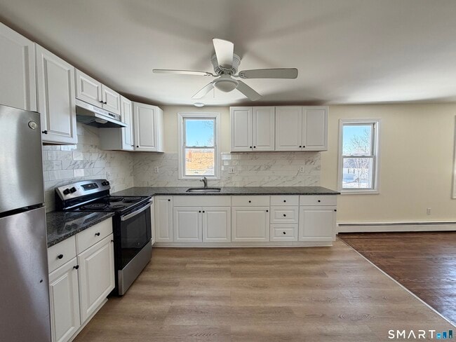 114 Albright Ave in Stratford, CT - Building Photo - Building Photo