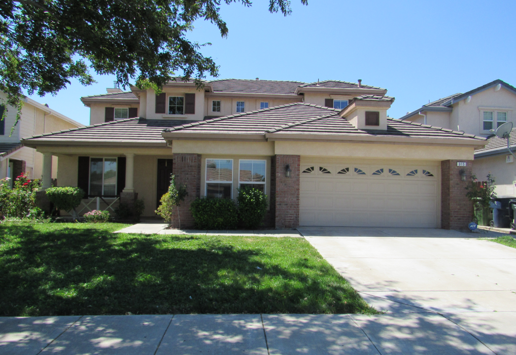 315 Glenbriar Cir in Tracy, CA - Building Photo