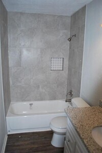 113 E Witcher Ln photo'