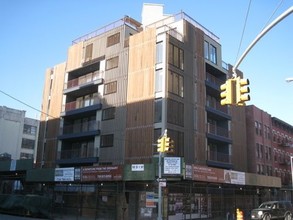 The Louver in Brooklyn, NY - Building Photo - Building Photo