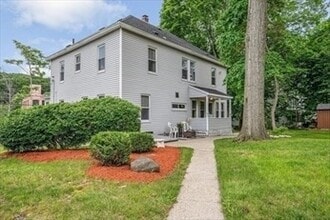 833 Lawrence St in Lowell, MA - Building Photo - Building Photo