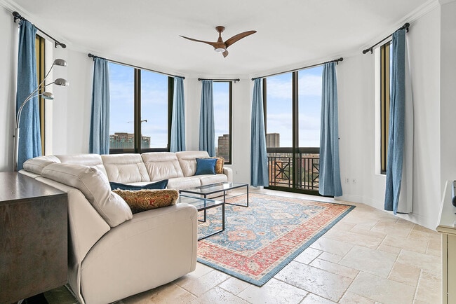 701 S Olive Ave in West Palm Beach, FL - Building Photo - Building Photo