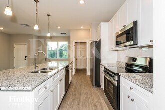 2841 Tivoli Ave SE in Palm Bay, FL - Foto de edificio - Building Photo