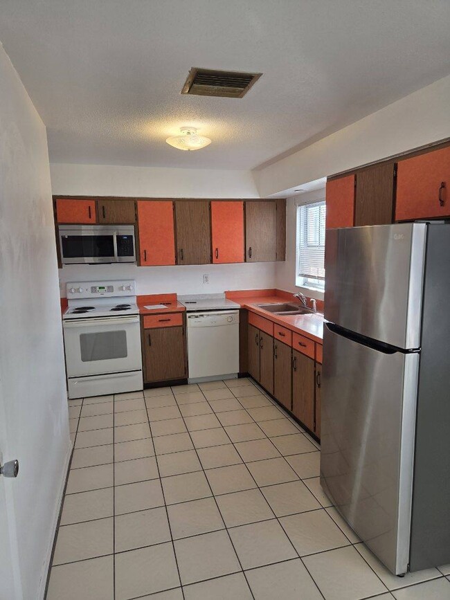 1304 53rd Ave W, Unit Apt A